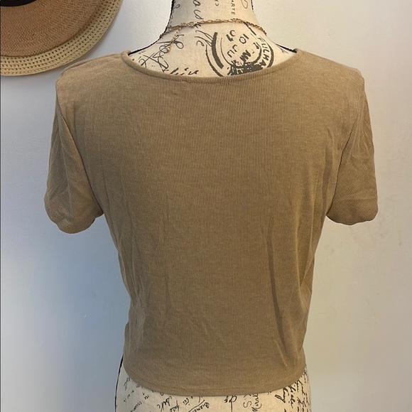 American Eagle Outfitters | Women’s Tan Crew Neck Tie Front T-Shirt Size Small - Picture 2 of 3